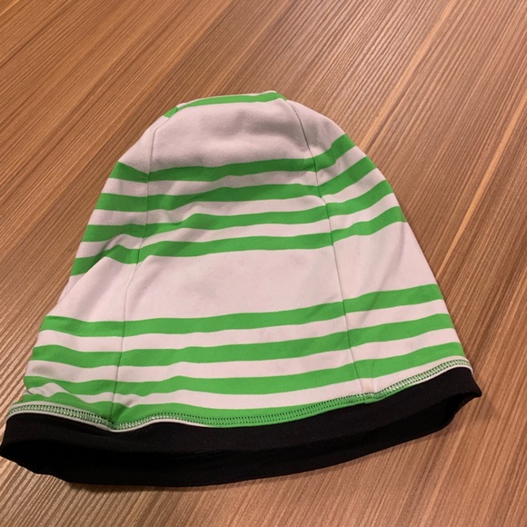 Lululemon double the fun toque reversible run hat - Picture 8 of 9